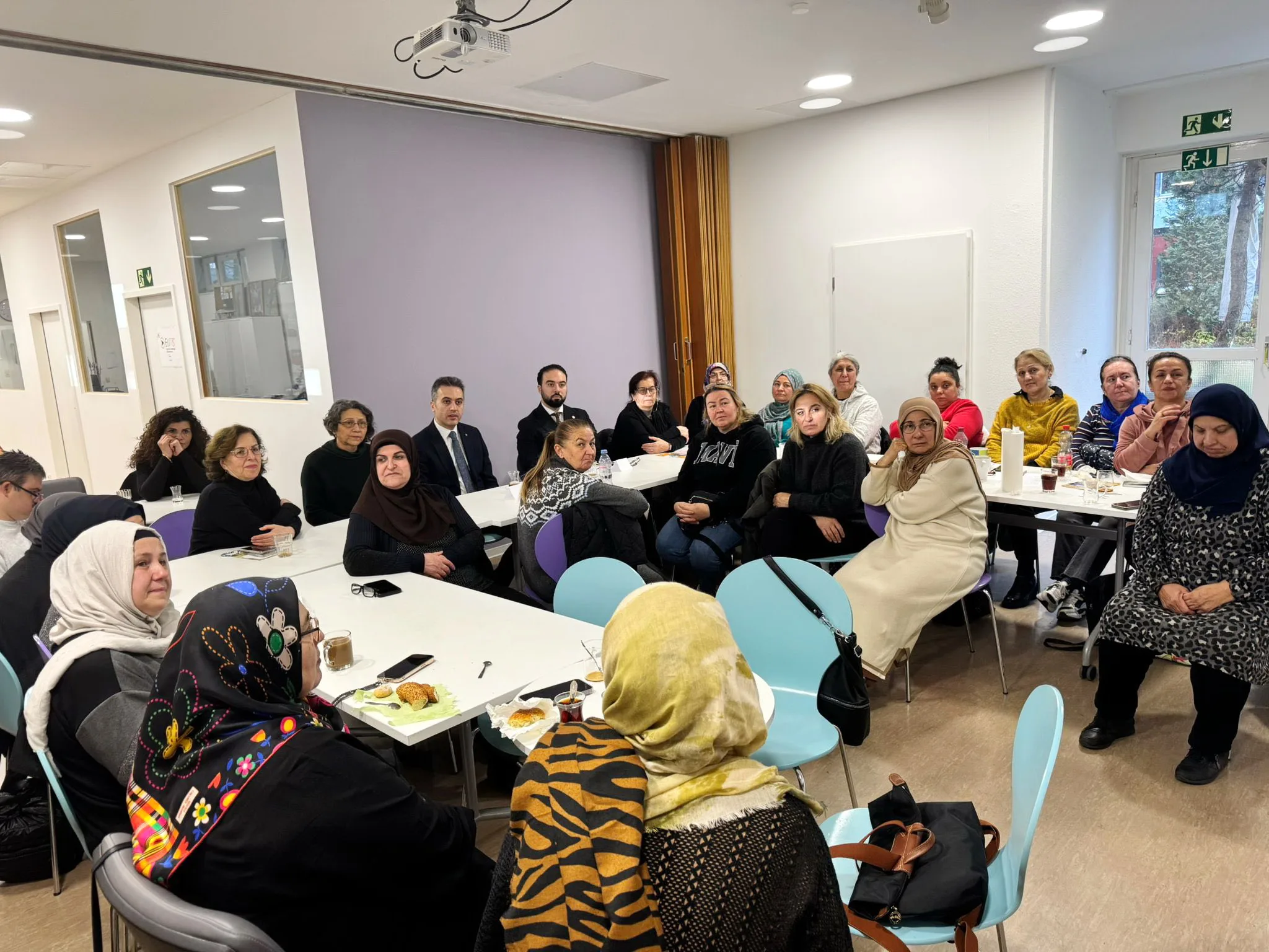 Berlin’de “2025 Aile Yılı” Kapsamında Aile İçi İletişim Semineri Düzenlendi
