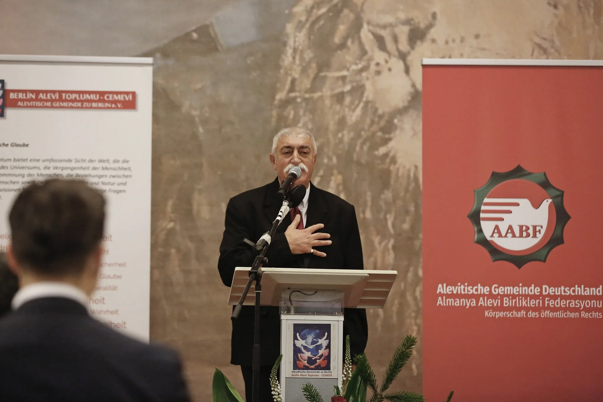 Berlin Cemevi’nin ‘Siyasi Sonbahar Resepsiyonu’nda Birlik ve İşbirliği Mesajları