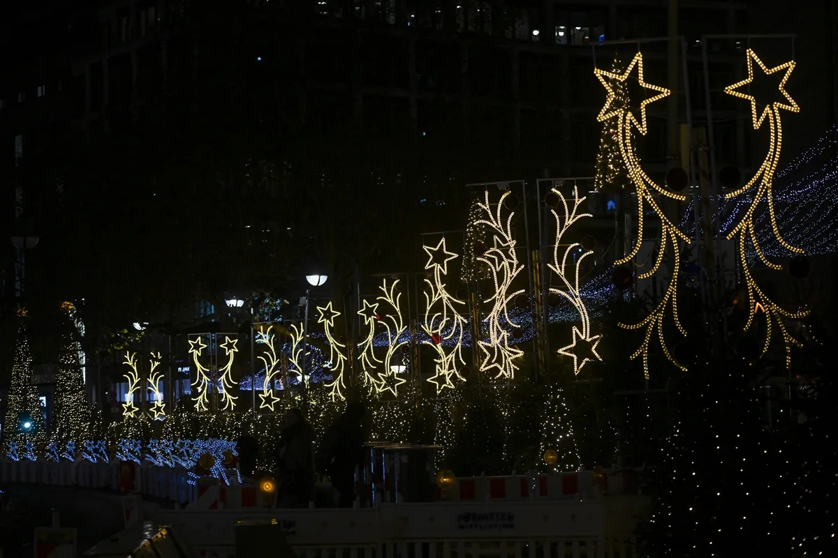 Berlin'de geleneksel Noel pazarı kuruldu