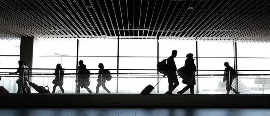 Almanya havalimanlarında yolcu trafiği sonbahar tatilleriyle yükselişe geçti