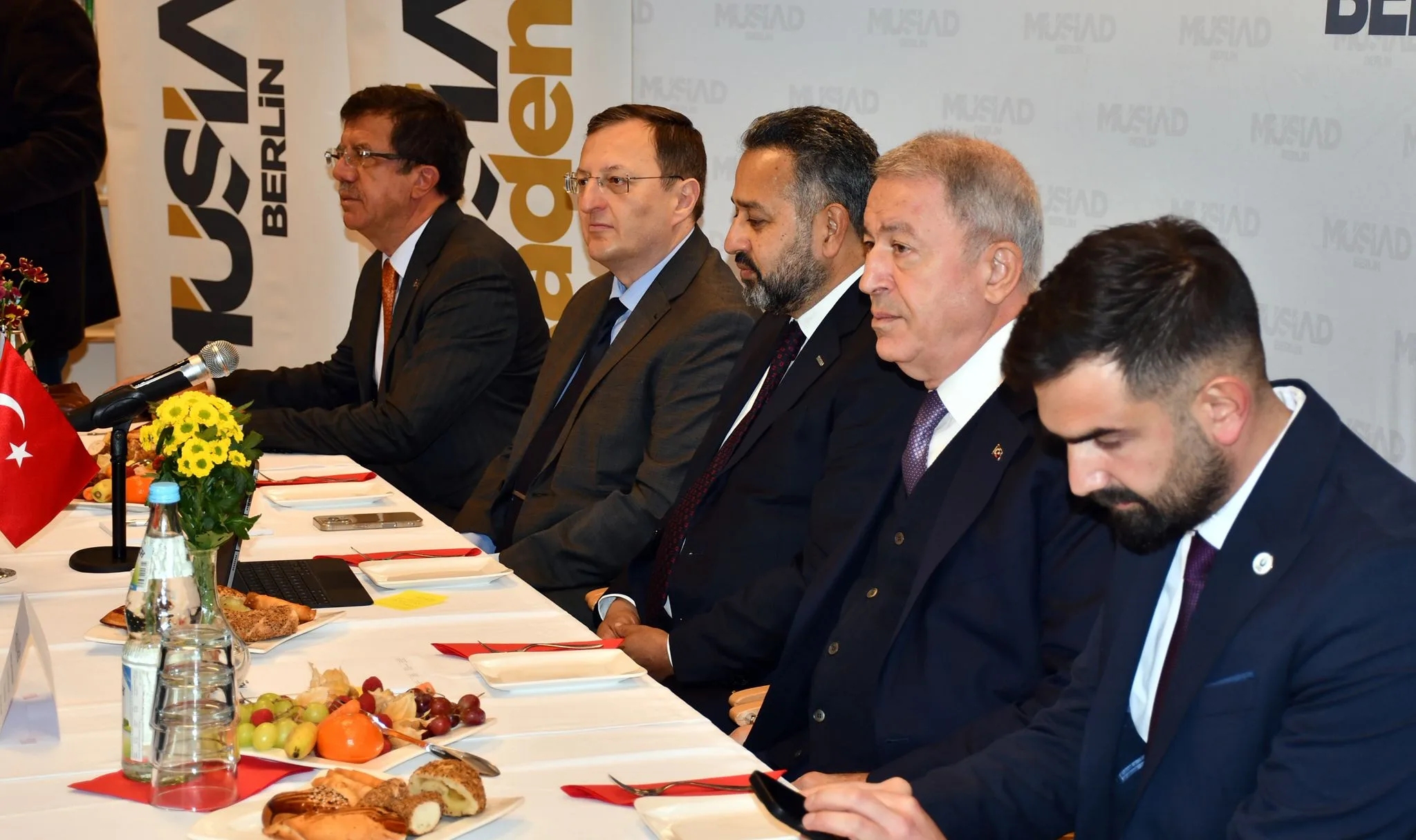 Hulusi Akar: “Türkiye Terörle Mücadelede Kararlı, Savunma Sanayinde Bağımsız”