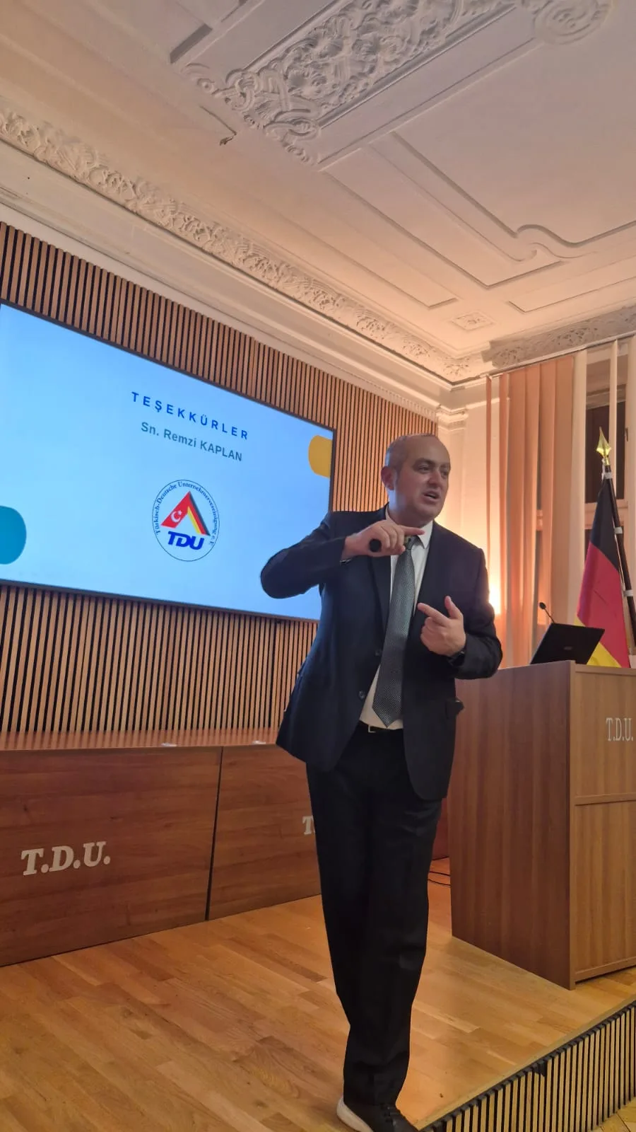 Serkut Kızanıklı TDU`da “İnsana Odaklı Başarı” Anlayışını Anlattı
