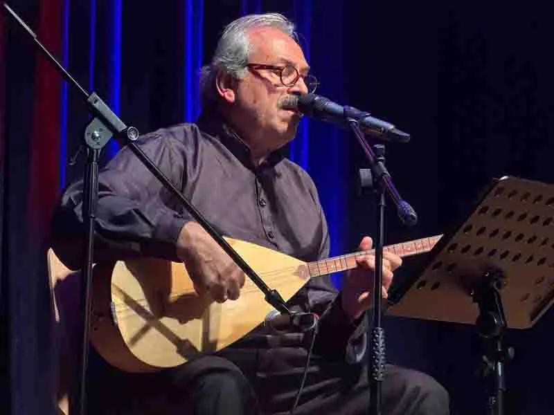 Nazım Hikmet’in “Şeyh Bedrettin” Oyunu Berlin’de Tiyatroseverlerle Buluştu