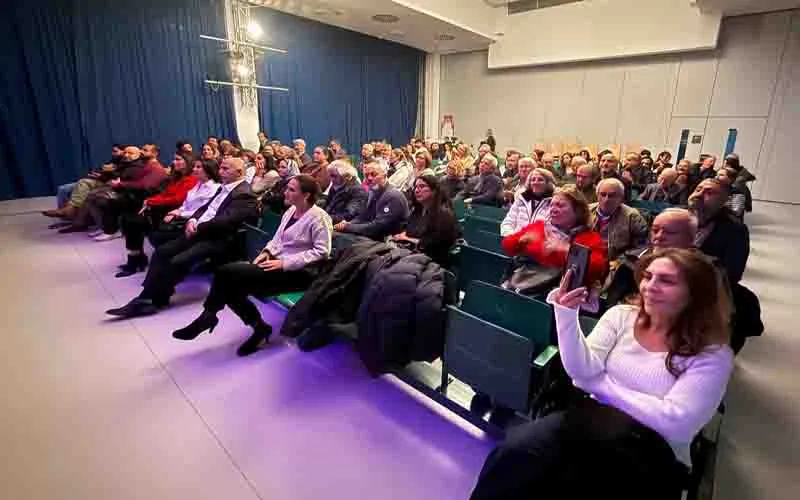 Nazım Hikmet’in “Şeyh Bedrettin” Oyunu Berlin’de Tiyatroseverlerle Buluştu