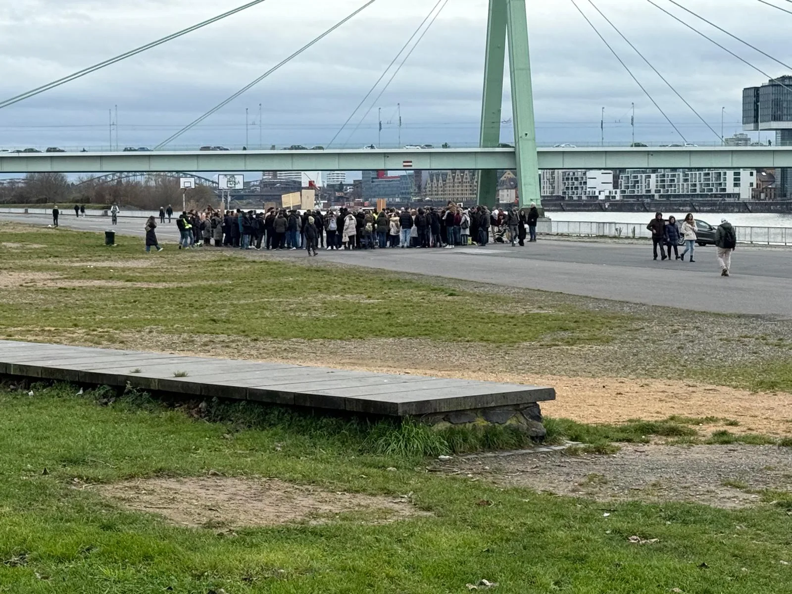 Köln’de Colani Yönetimi Protesto Edildi