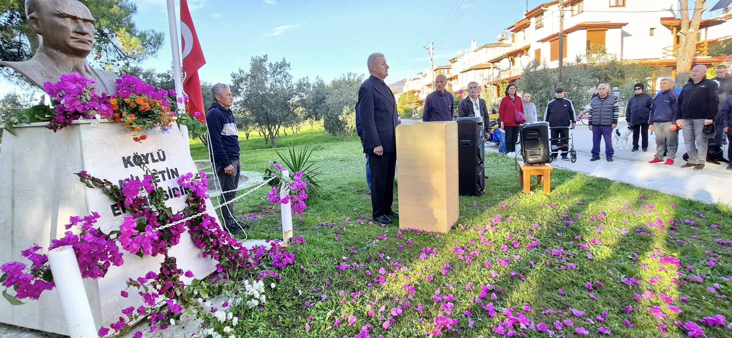 Seferihisar’da Yürekler 09.05’te Atatürk İçin Tek Yürek Oldu