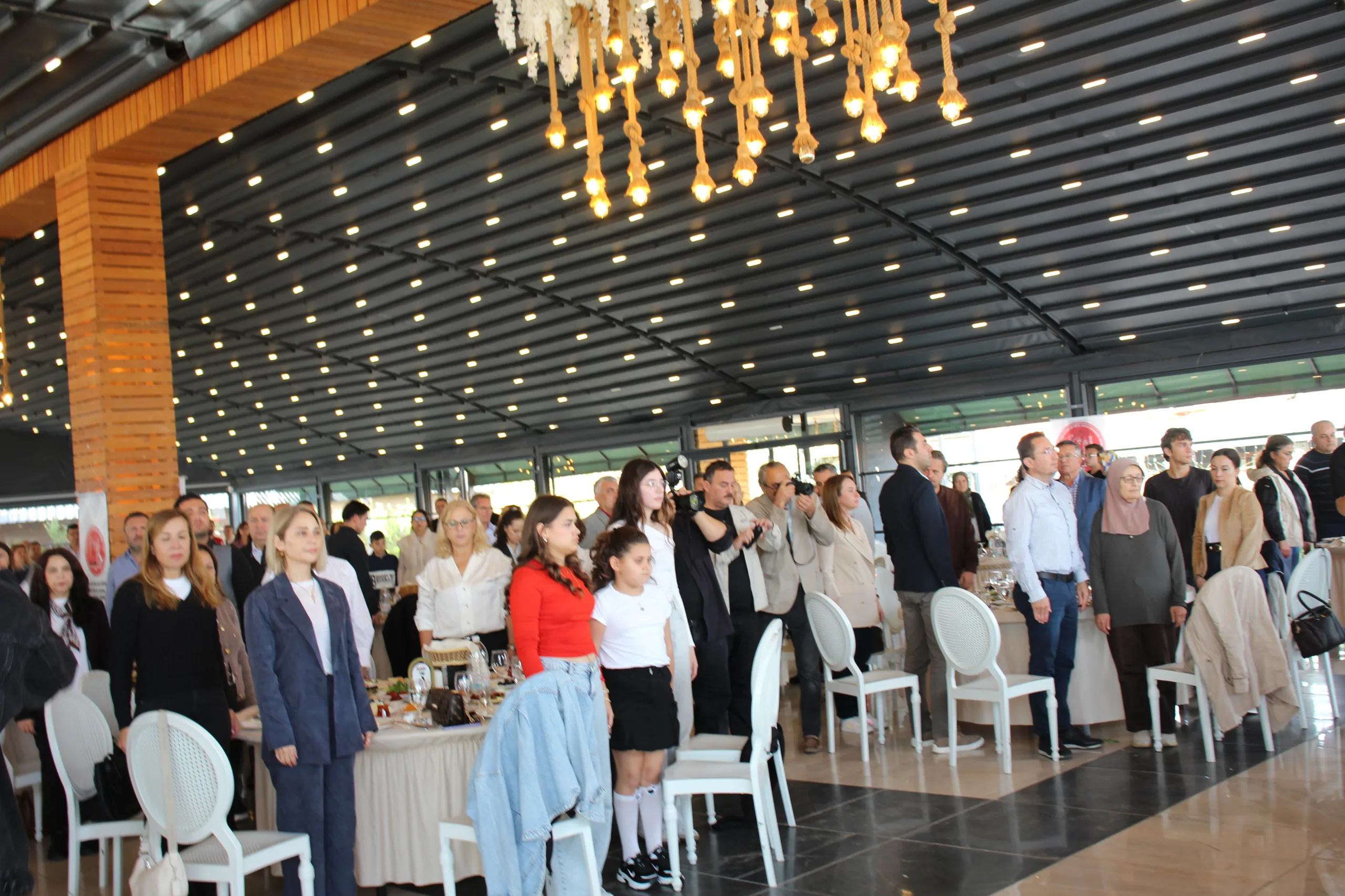 İzmir’de Balıkesirliler Buluştu: Dayanışma, Sevgi ve Hemşerilik Ruhu Bir Arada