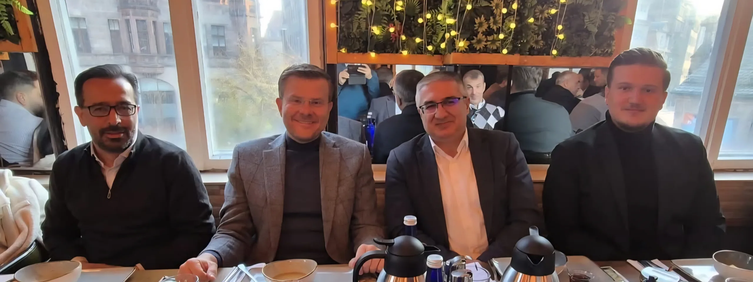 Nürnberg’de Türk İş İnsanları Kahvaltıda Buluştu