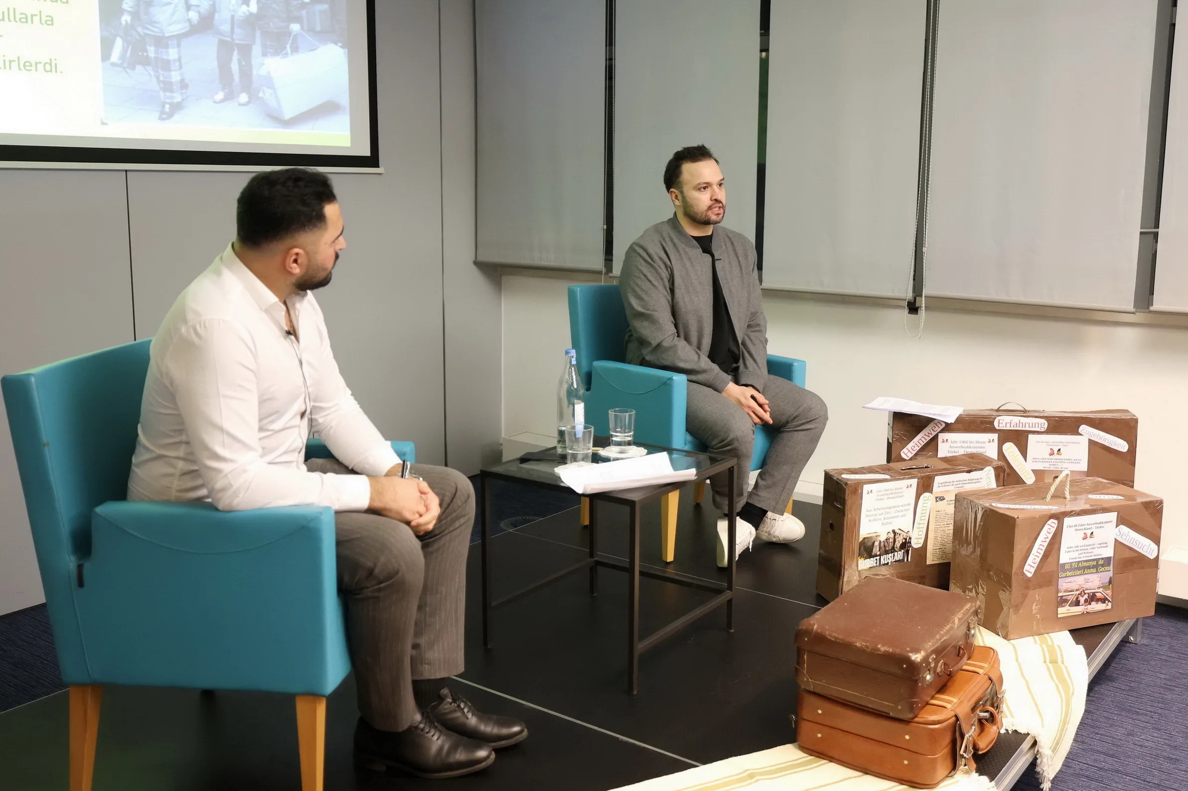Berlin Yunus Emre Enstitüsü’nün ‘Bavula Sığmayanlar ‘Söyleşisi Yoğun İlgi Gördü