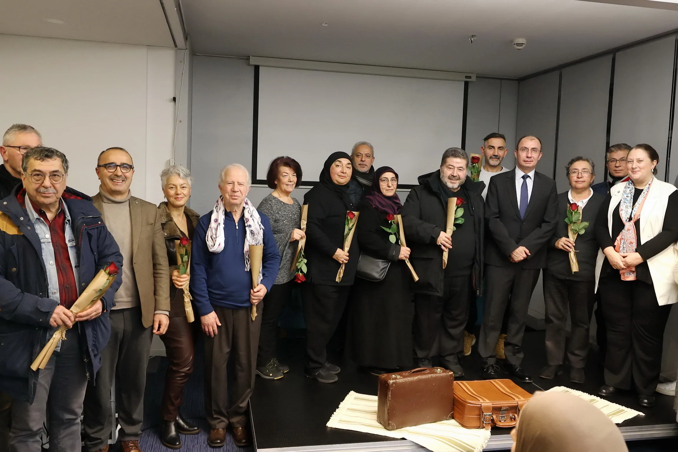 Berlin Yunus Emre Enstitüsü’nün ‘Bavula Sığmayanlar ‘Söyleşisi Yoğun İlgi Gördü