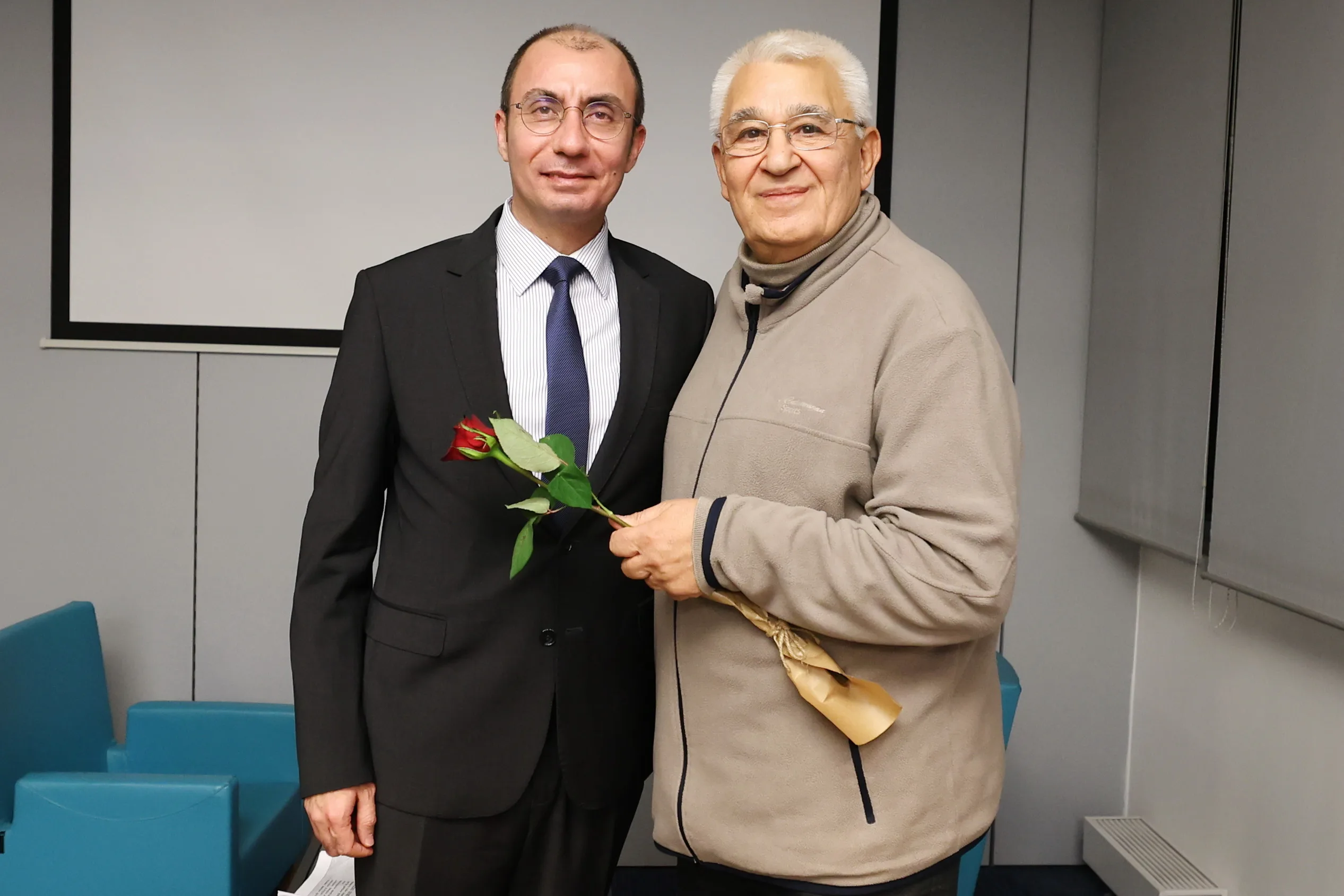 Berlin Yunus Emre Enstitüsü’nün ‘Bavula Sığmayanlar ‘Söyleşisi Yoğun İlgi Gördü
