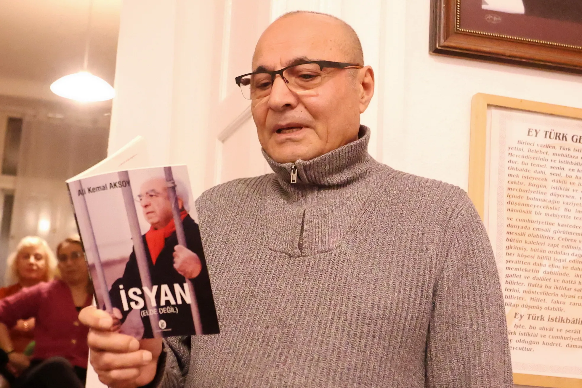 Şair Ali Kemal Aksoy’dan Berlin’de Duygu Dolu Şiir ve Müzik Akşamı