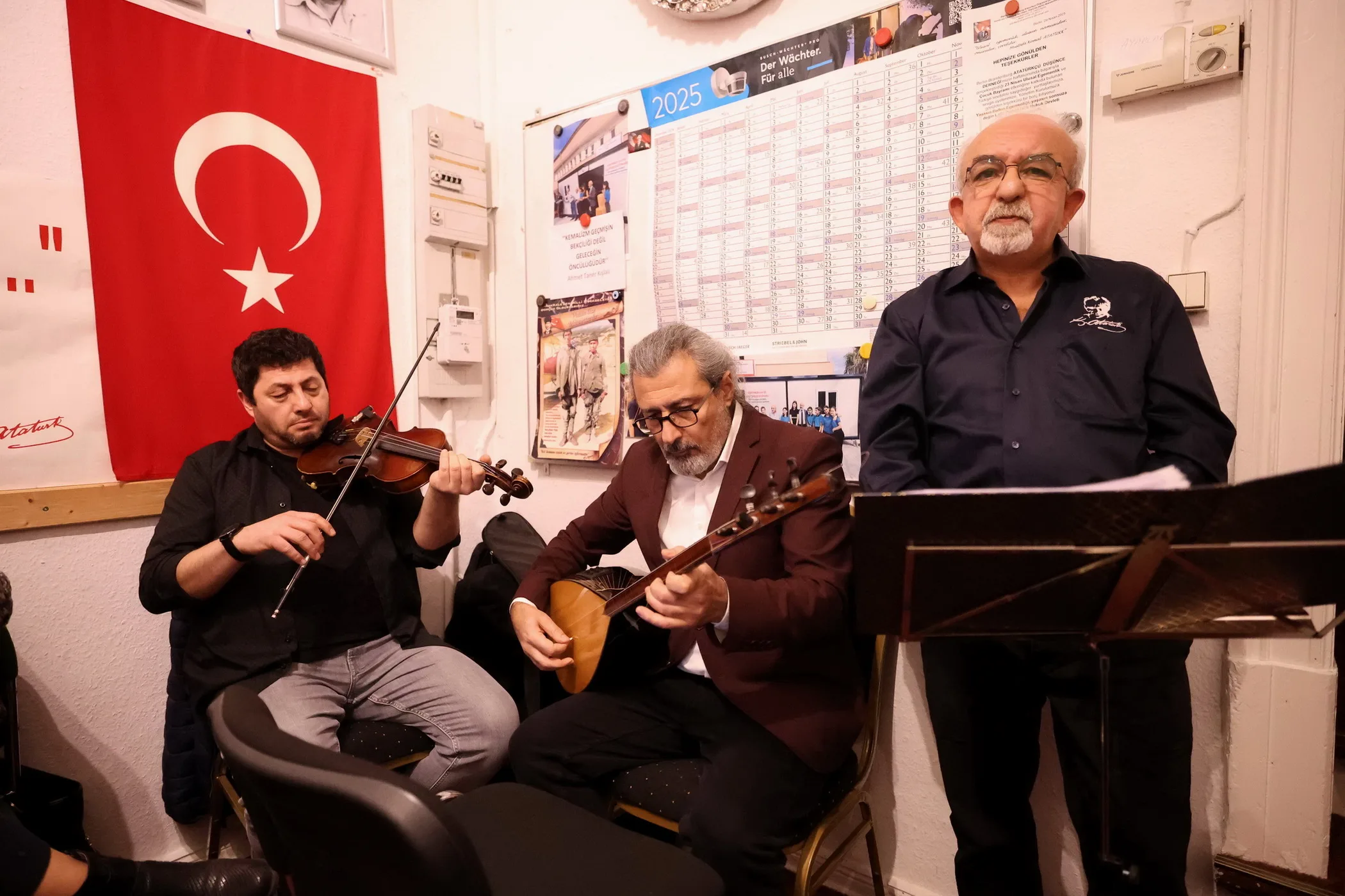 Şair Ali Kemal Aksoy’dan Berlin’de Duygu Dolu Şiir ve Müzik Akşamı