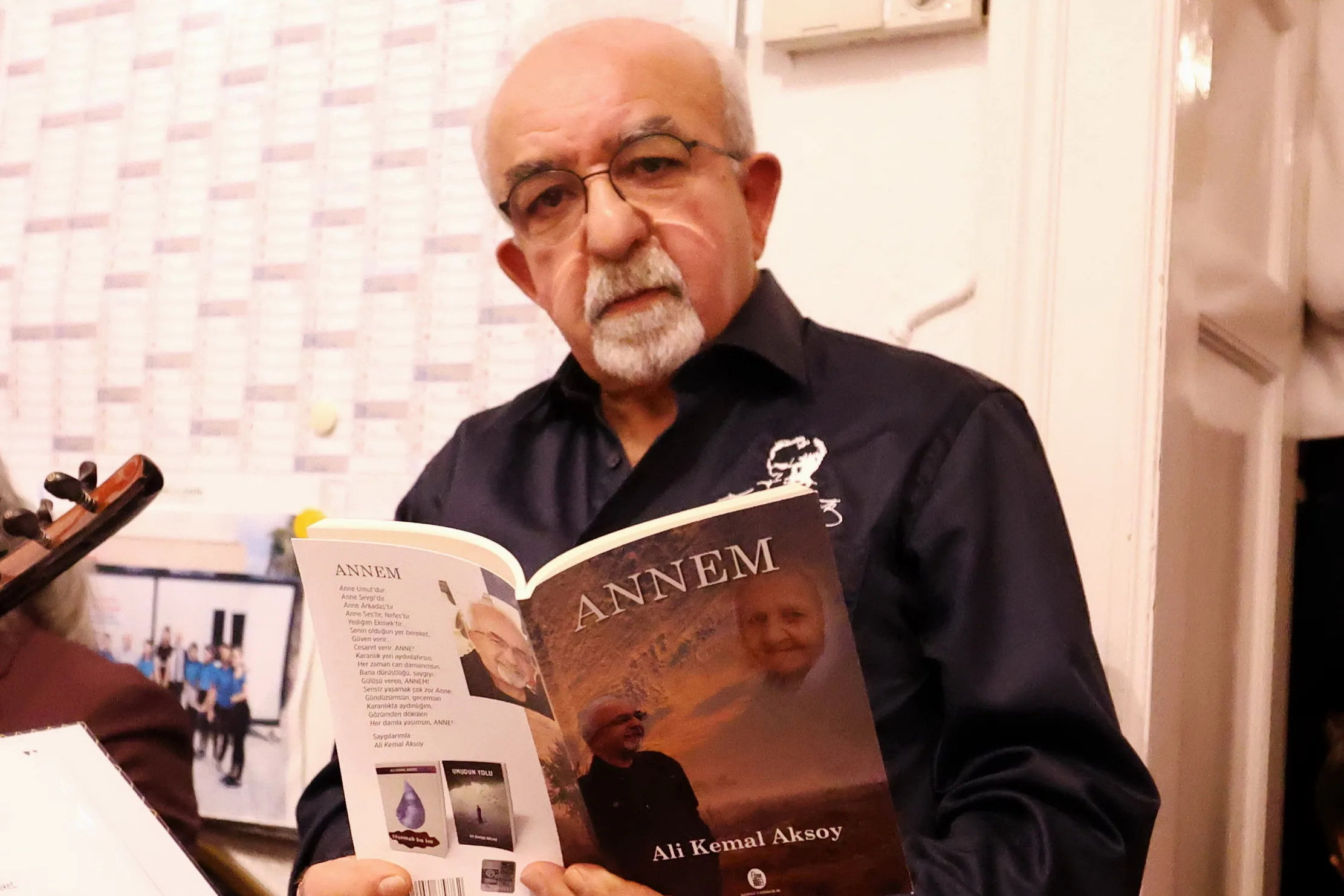 Şair Ali Kemal Aksoy’dan Berlin’de Duygu Dolu Şiir ve Müzik Akşamı
