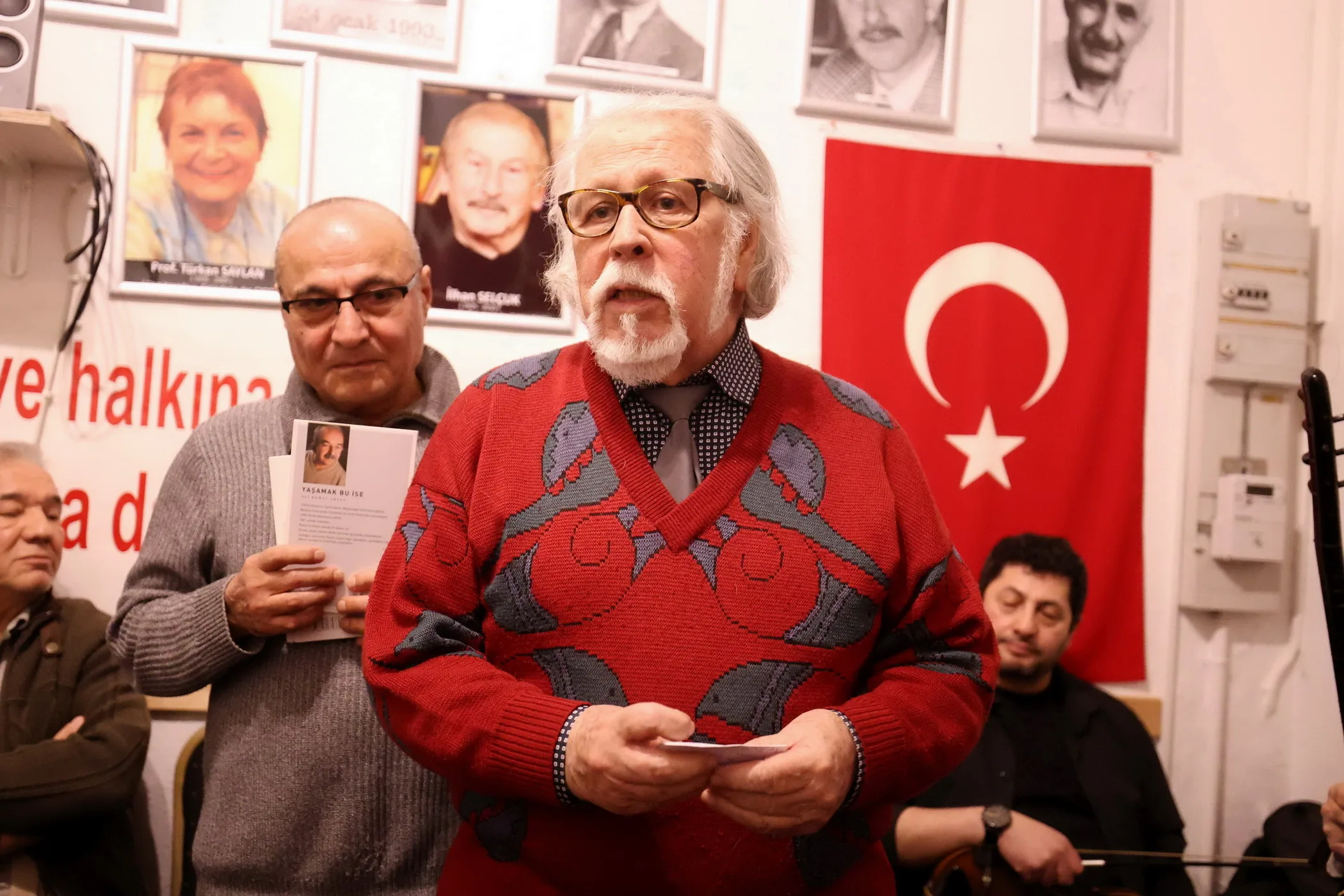 Şair Ali Kemal Aksoy’dan Berlin’de Duygu Dolu Şiir ve Müzik Akşamı