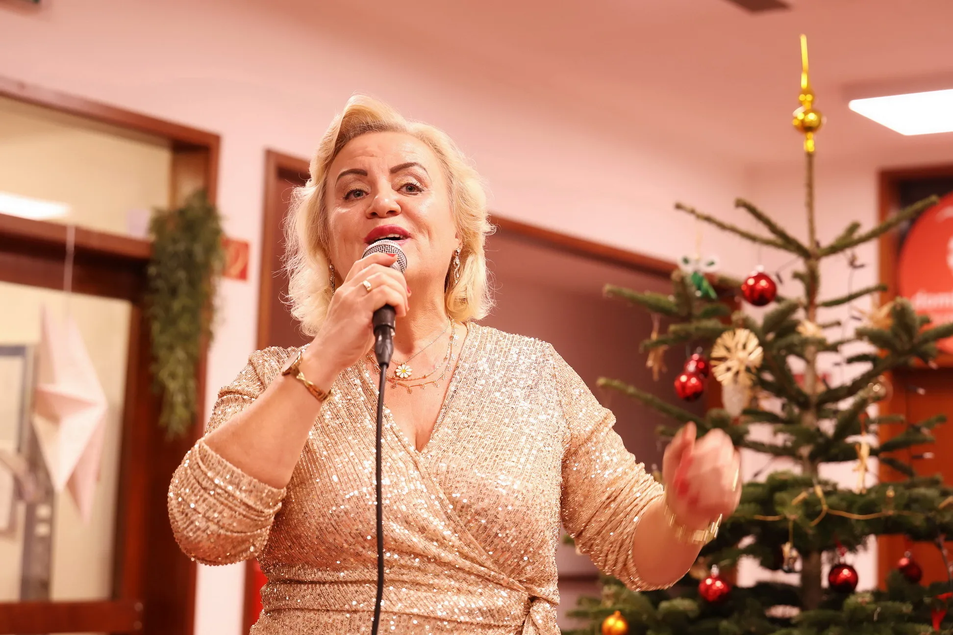 Gönülden Nağmeler Türk Müziği Korosu’ndan Berlin’de Noel ve Yeni Yıl Yemeği