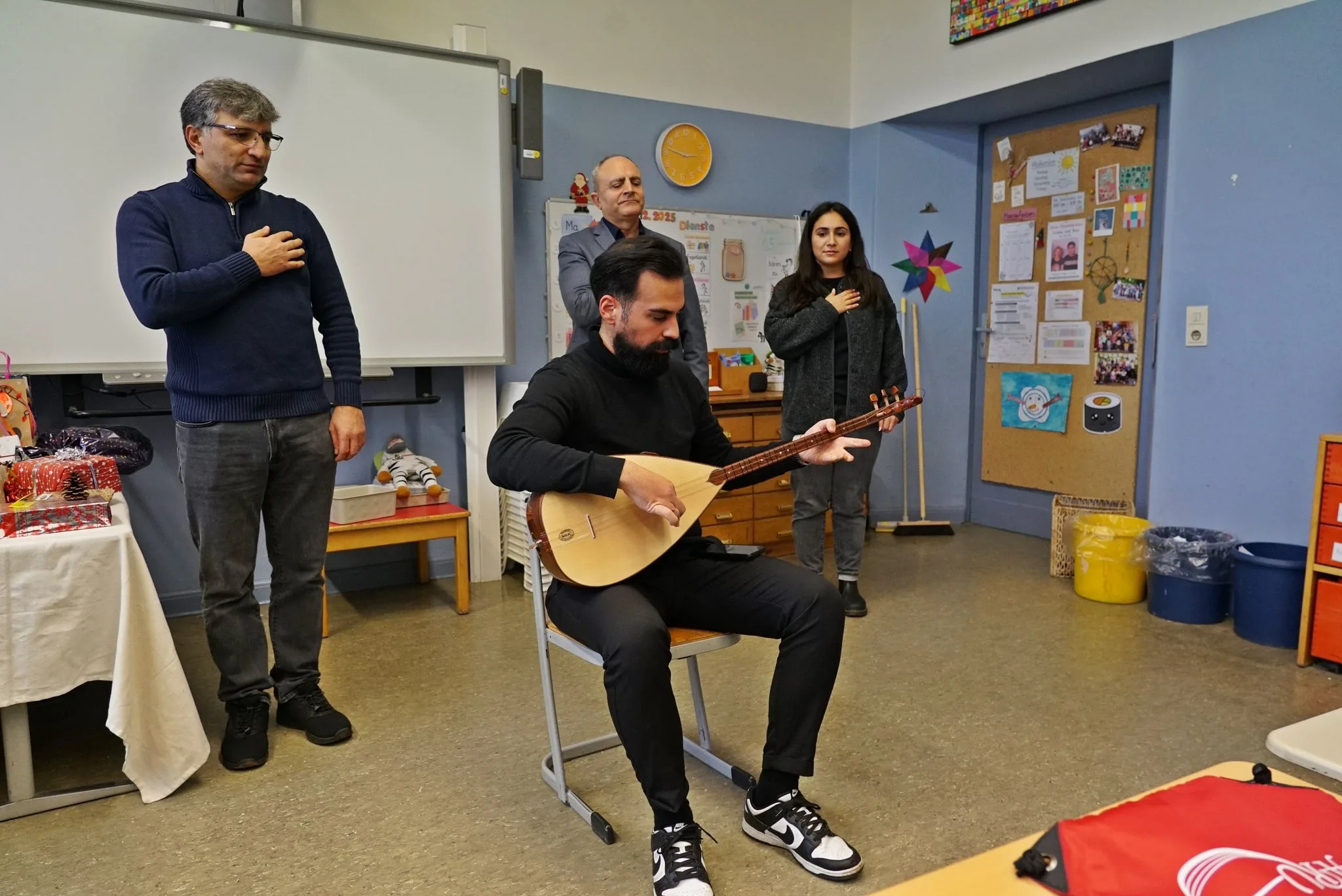 Berlin Paul-Klee Grundschule’de Alevilik Dersleri Başladı