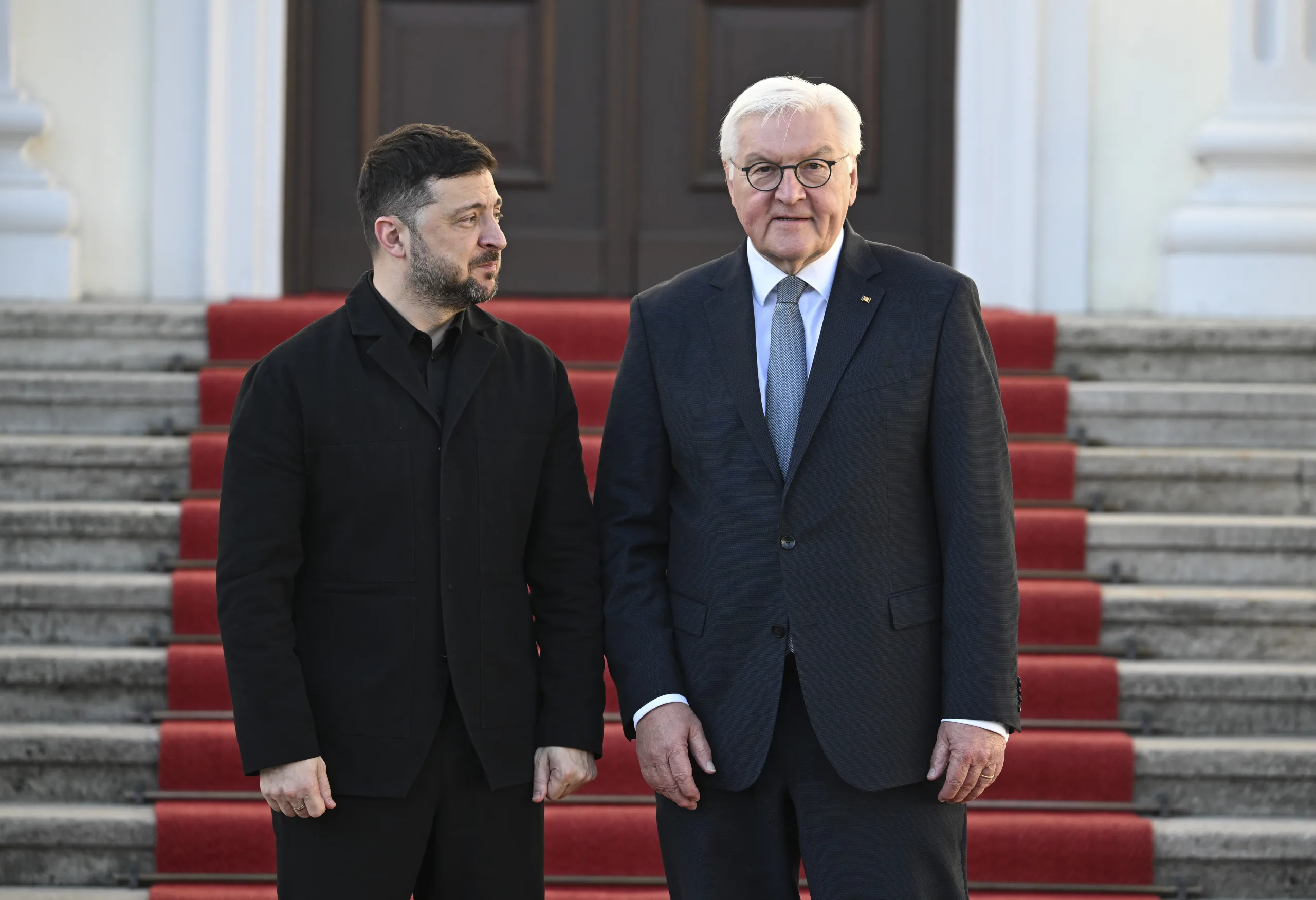Zelenski Berlin’de Diplomasi Trafiğini Sürdürdü