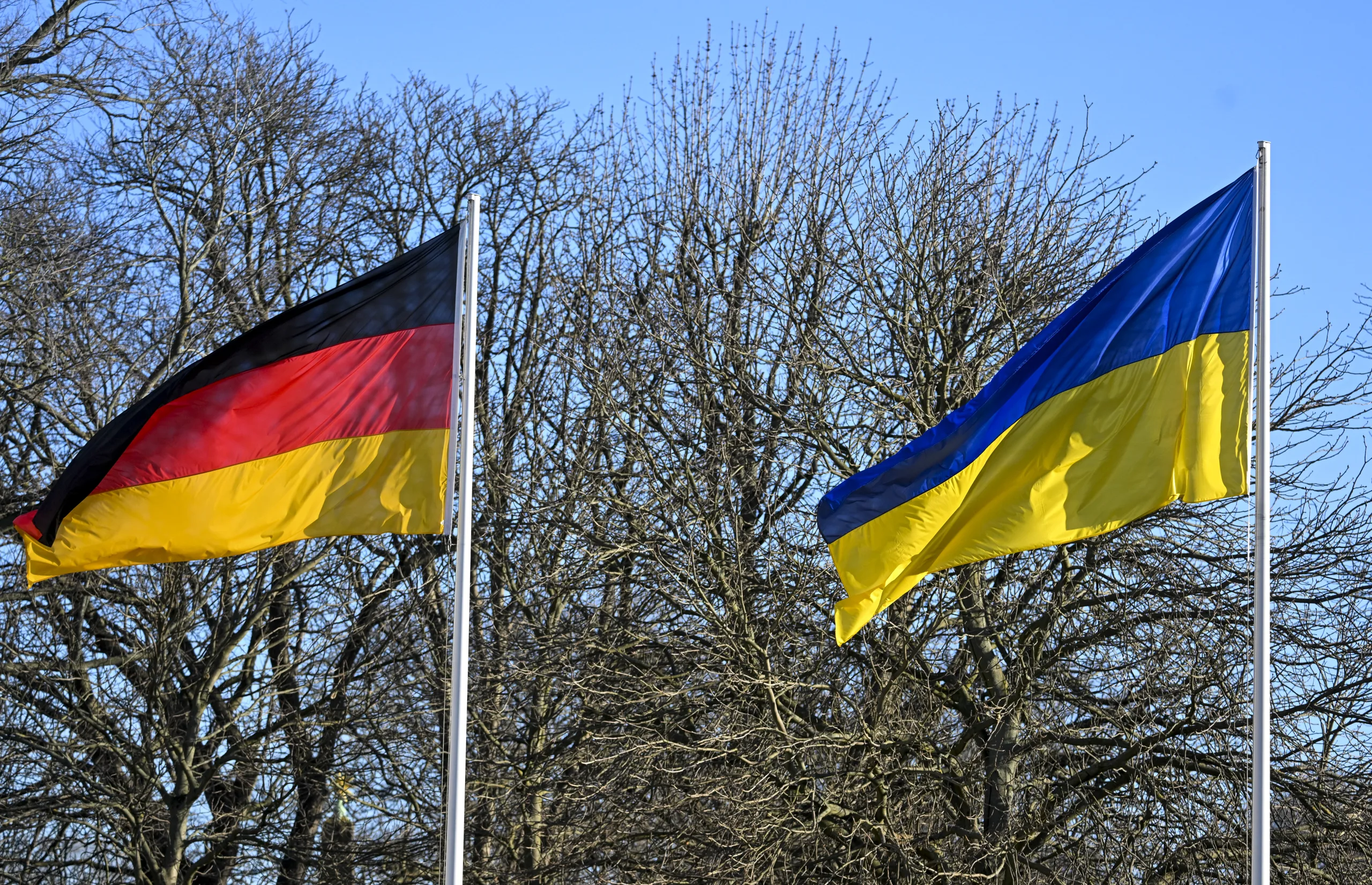 Zelenski Berlin’de Diplomasi Trafiğini Sürdürdü