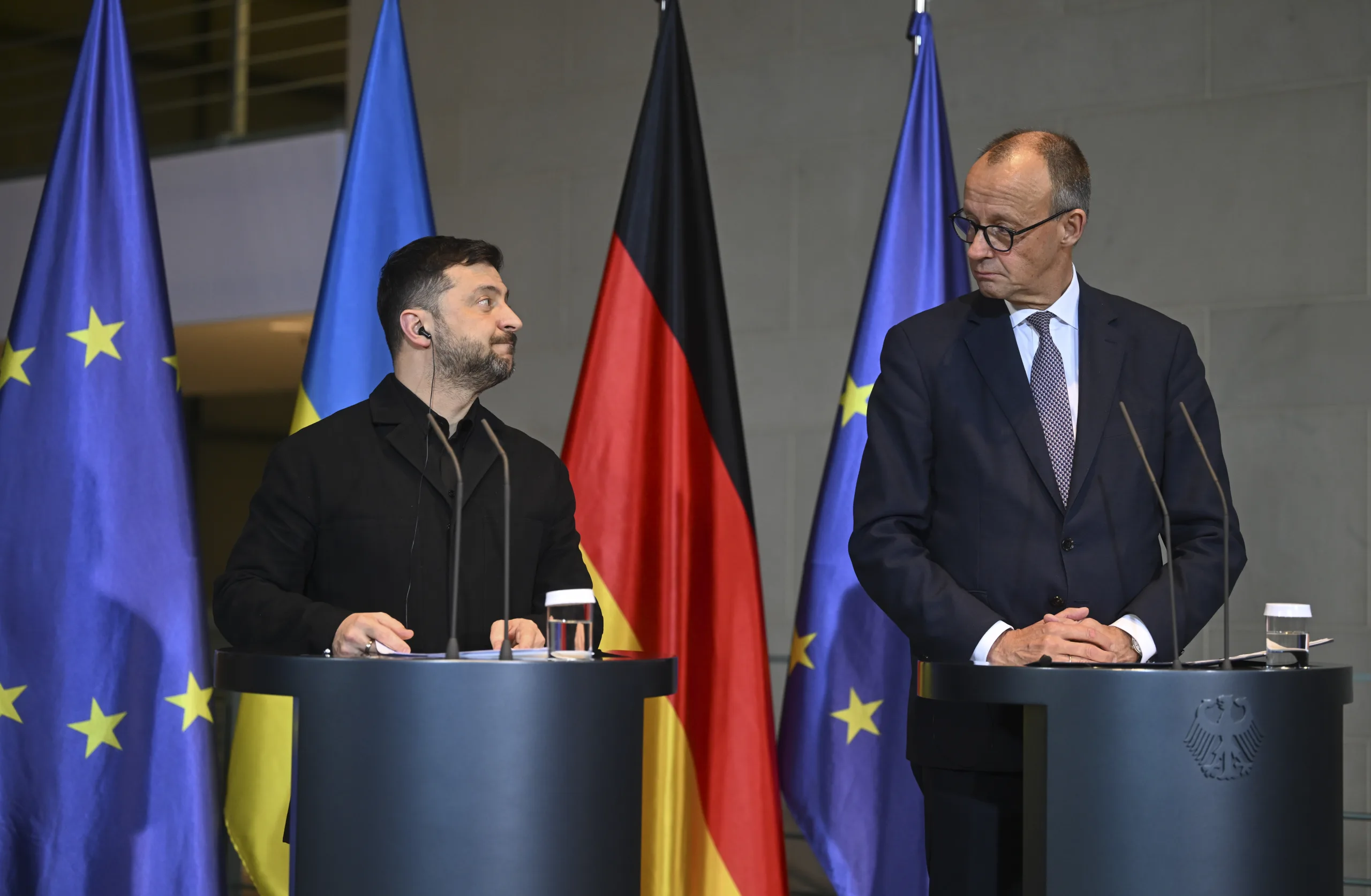 Zelenski Berlin’de Diplomasi Trafiğini Sürdürdü
