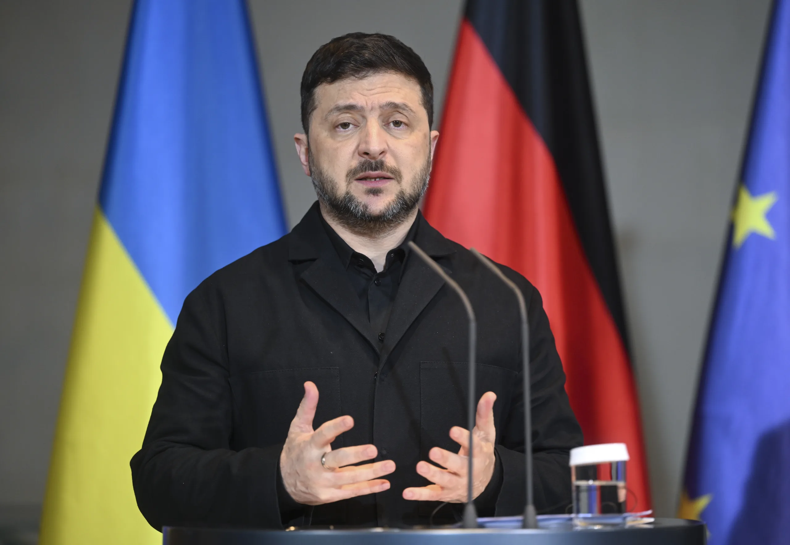 Zelenski Berlin’de Diplomasi Trafiğini Sürdürdü