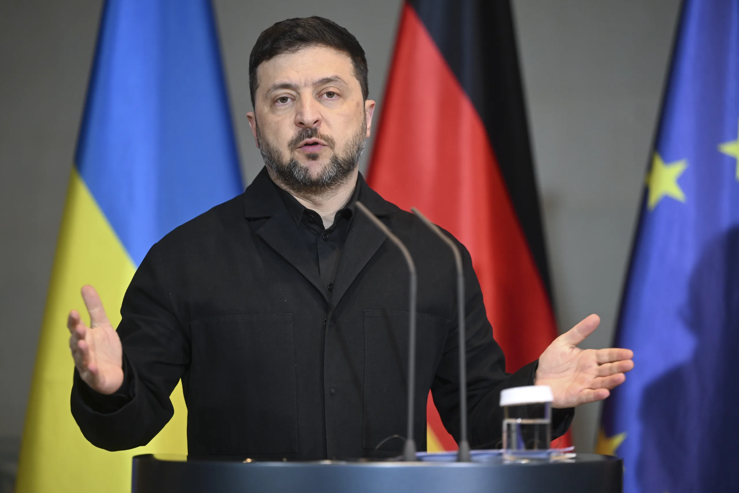 Zelenski Berlin’de Diplomasi Trafiğini Sürdürdü