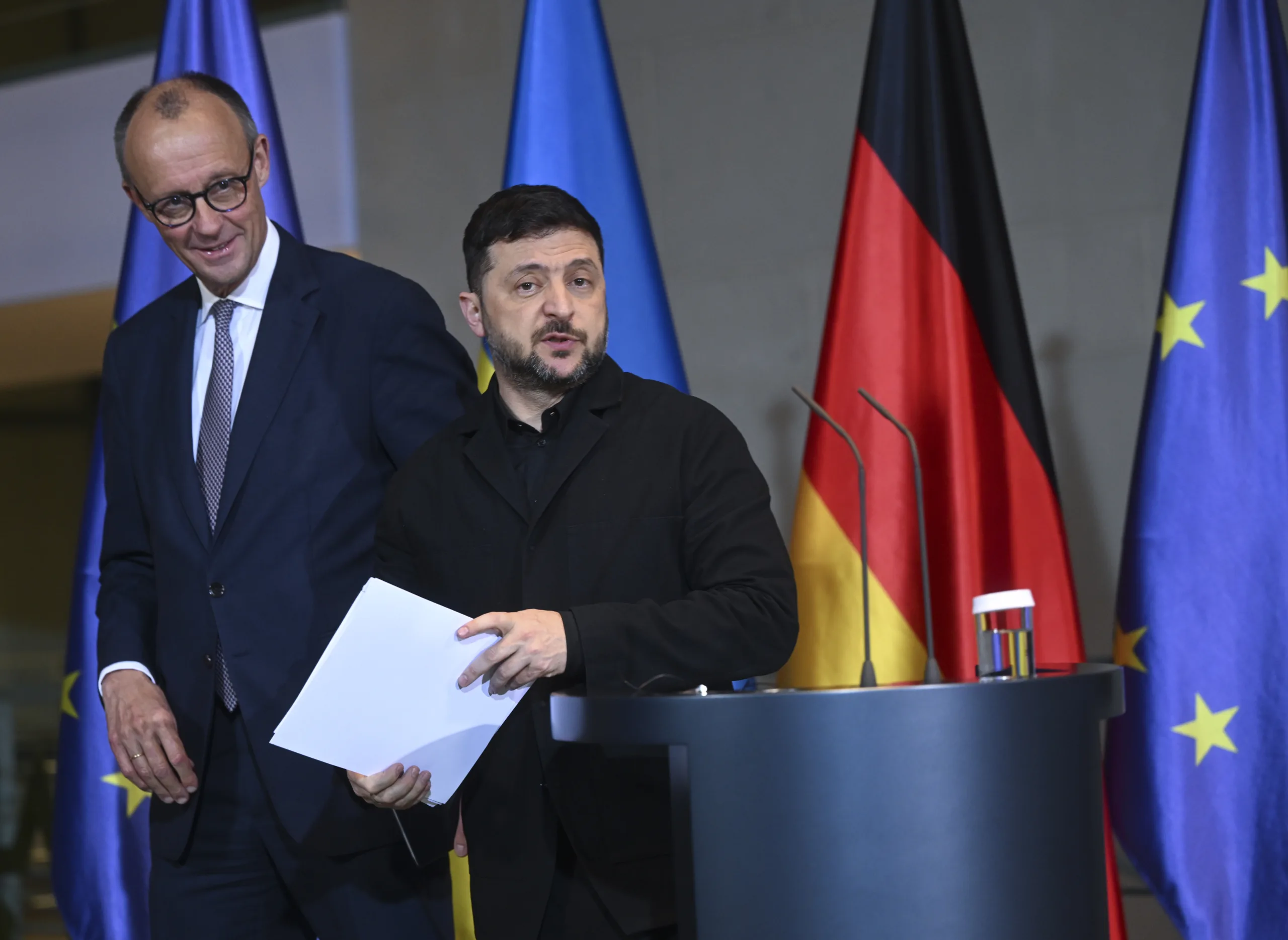Zelenski Berlin’de Diplomasi Trafiğini Sürdürdü