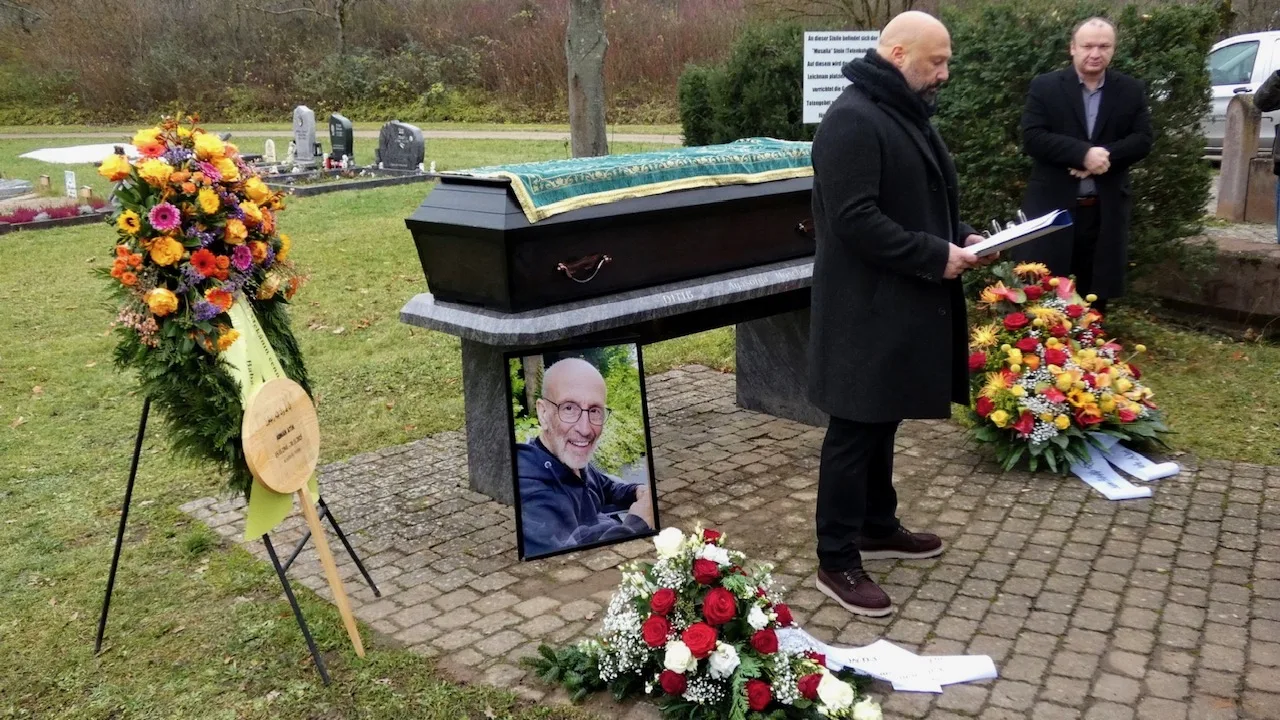 Gazeteci Adnan Celepoğlu Rüsselsheim’da toprağa verildi
