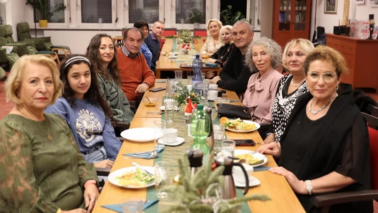 Gönülden Nağmeler Türk Müziği Korosu’ndan Berlin’de Noel ve Yeni Yıl Yemeği
