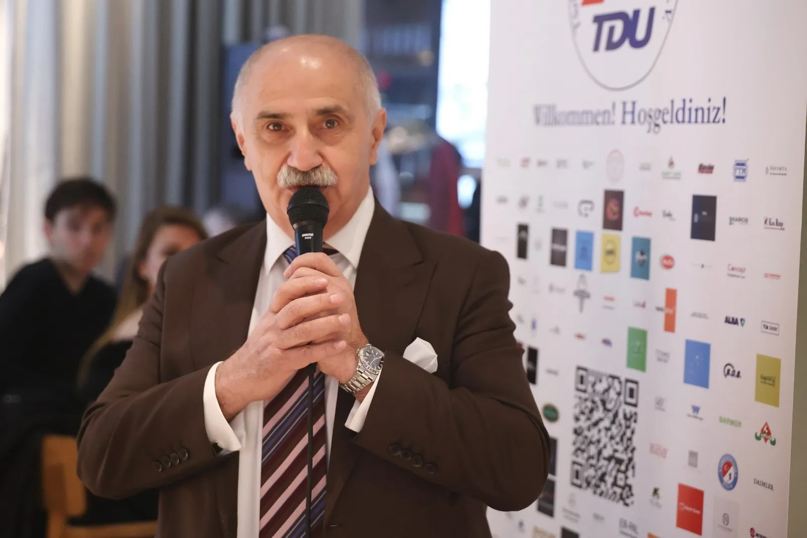 TDU’dan Berlin’de Başarılı Noel Yemeği Organizasyonu