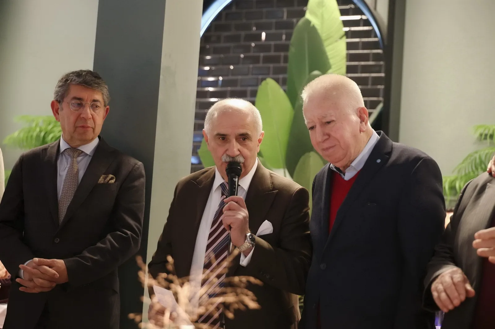 TDU’dan Berlin’de Başarılı Noel Yemeği Organizasyonu
