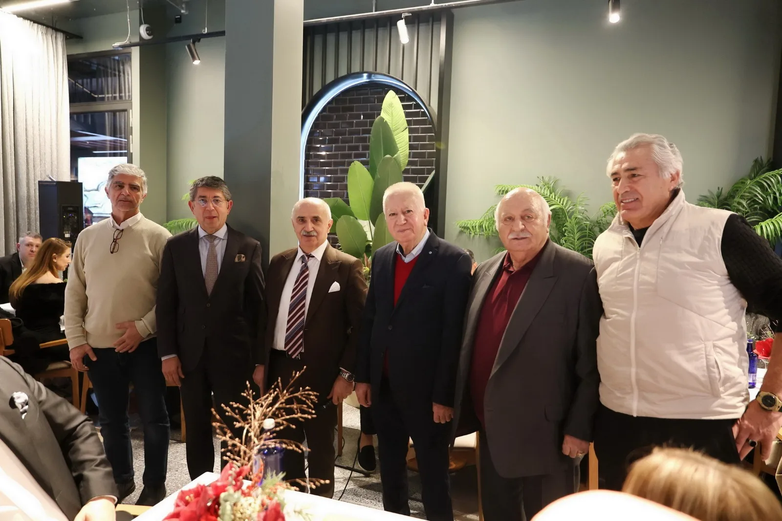 TDU’dan Berlin’de Başarılı Noel Yemeği Organizasyonu