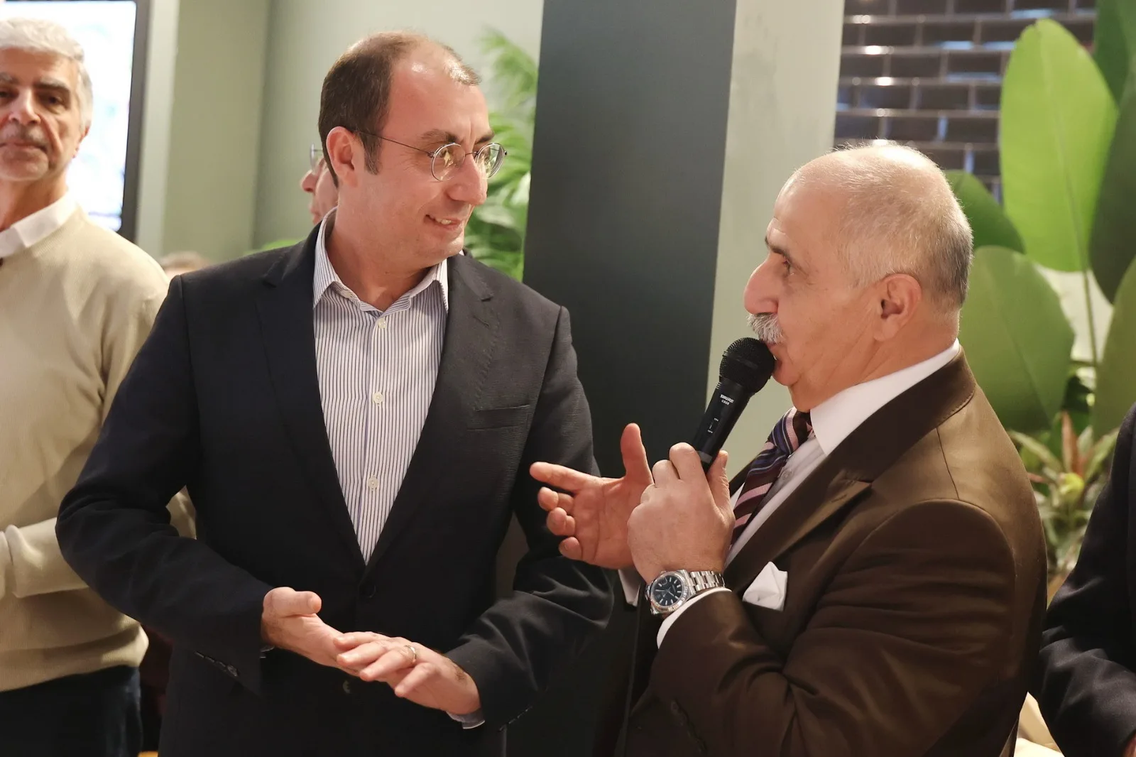 TDU’dan Berlin’de Başarılı Noel Yemeği Organizasyonu