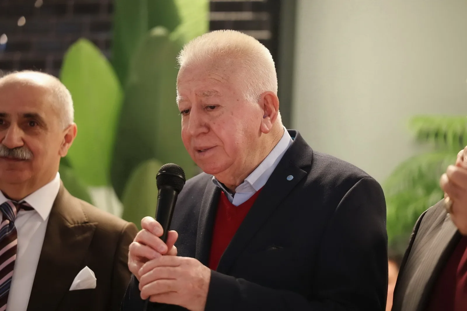TDU’dan Berlin’de Başarılı Noel Yemeği Organizasyonu