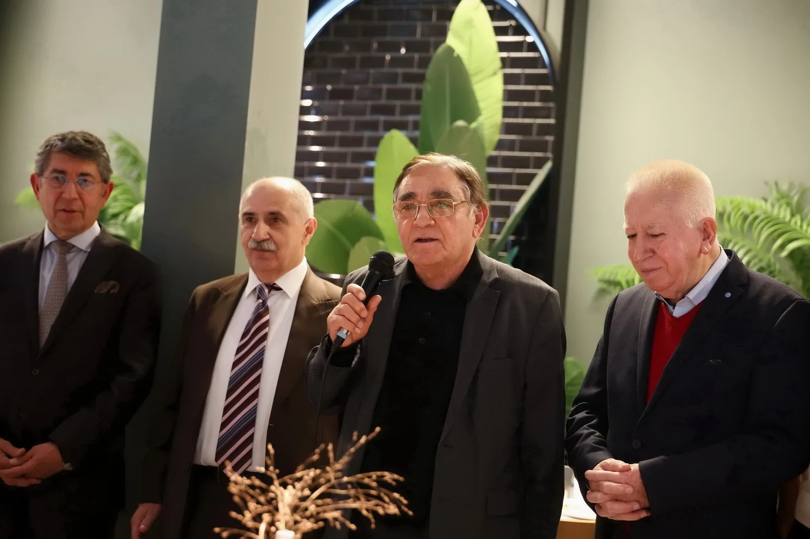 TDU’dan Berlin’de Başarılı Noel Yemeği Organizasyonu