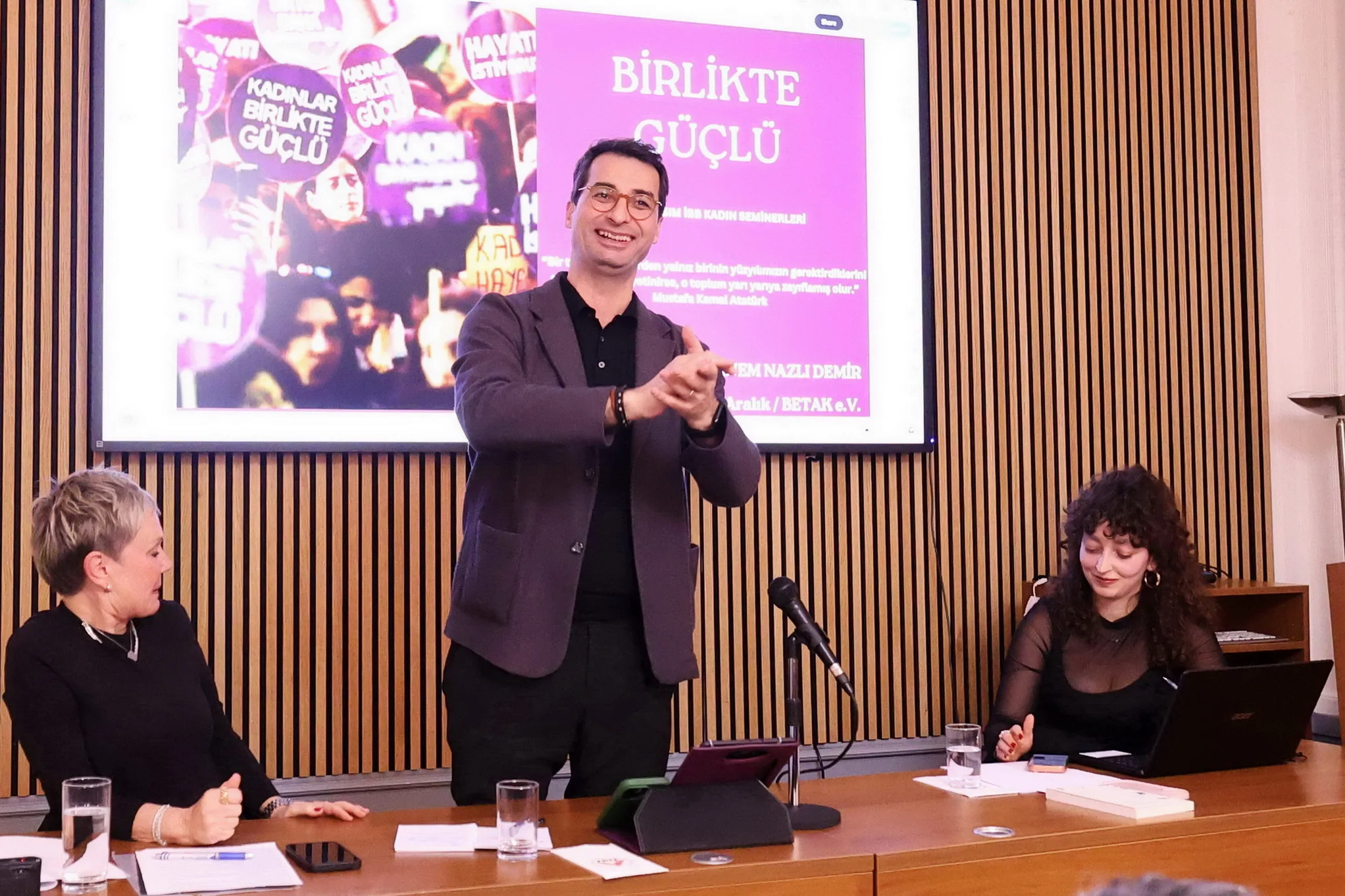 “Türkiye’de İfade Özgürlüğü ve Kadın Hakları Diplerde”