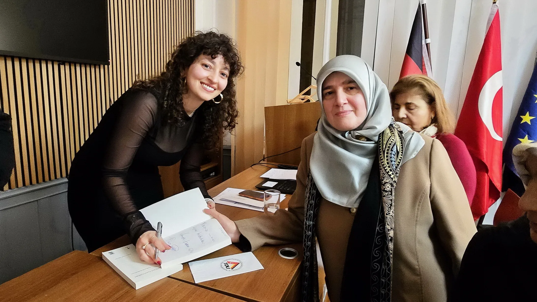 "Türkiye’de İfade Özgürlüğü ve Kadın Hakları Diplerde"