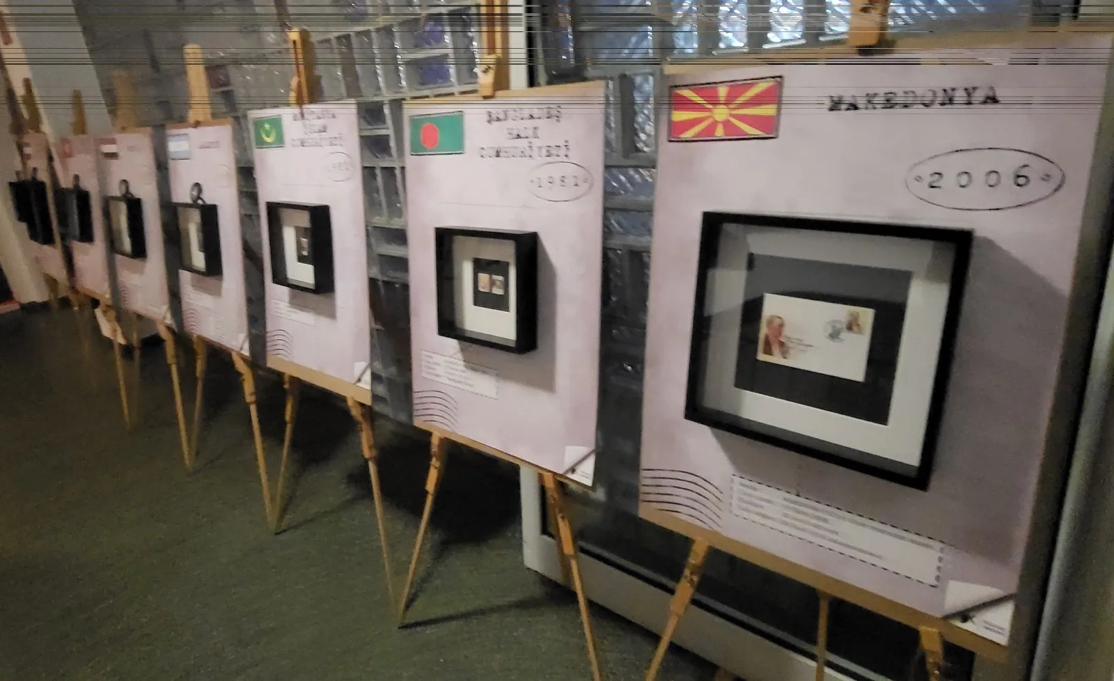 Dünya`da Atatürk pulları sergilendi