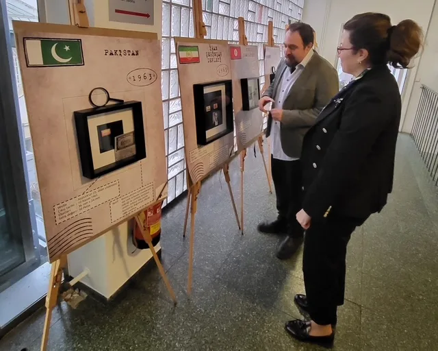 Dünya`da Atatürk pulları sergilendi