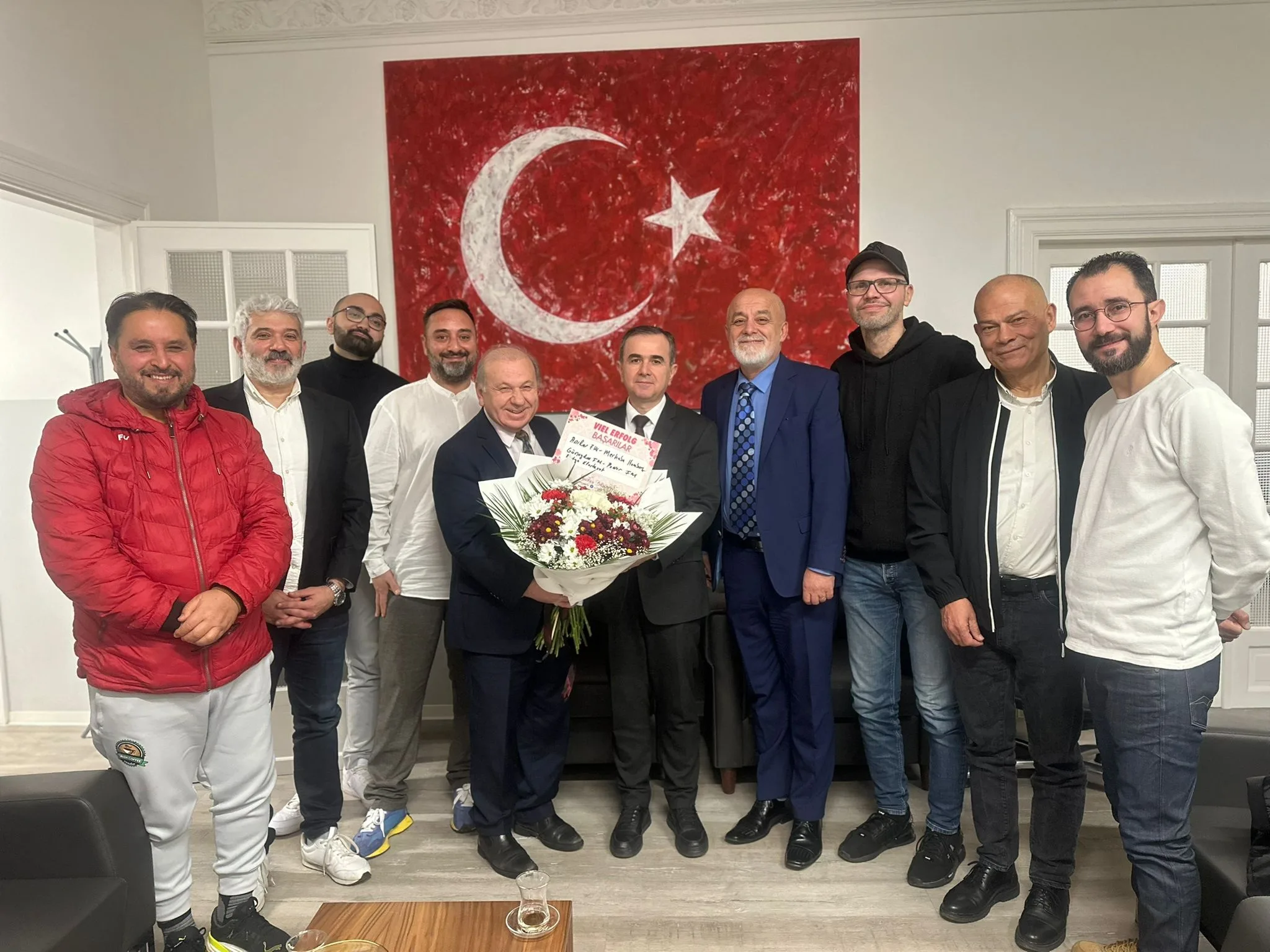 Hamburglu Radyocular Başkonsolos Berati Alver’i Ziyaret Etti