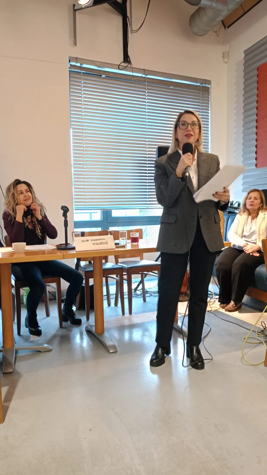 Duisburg’da Merdan Yanardağ ile Dayanışma Etkinliğine Yoğun Katılım