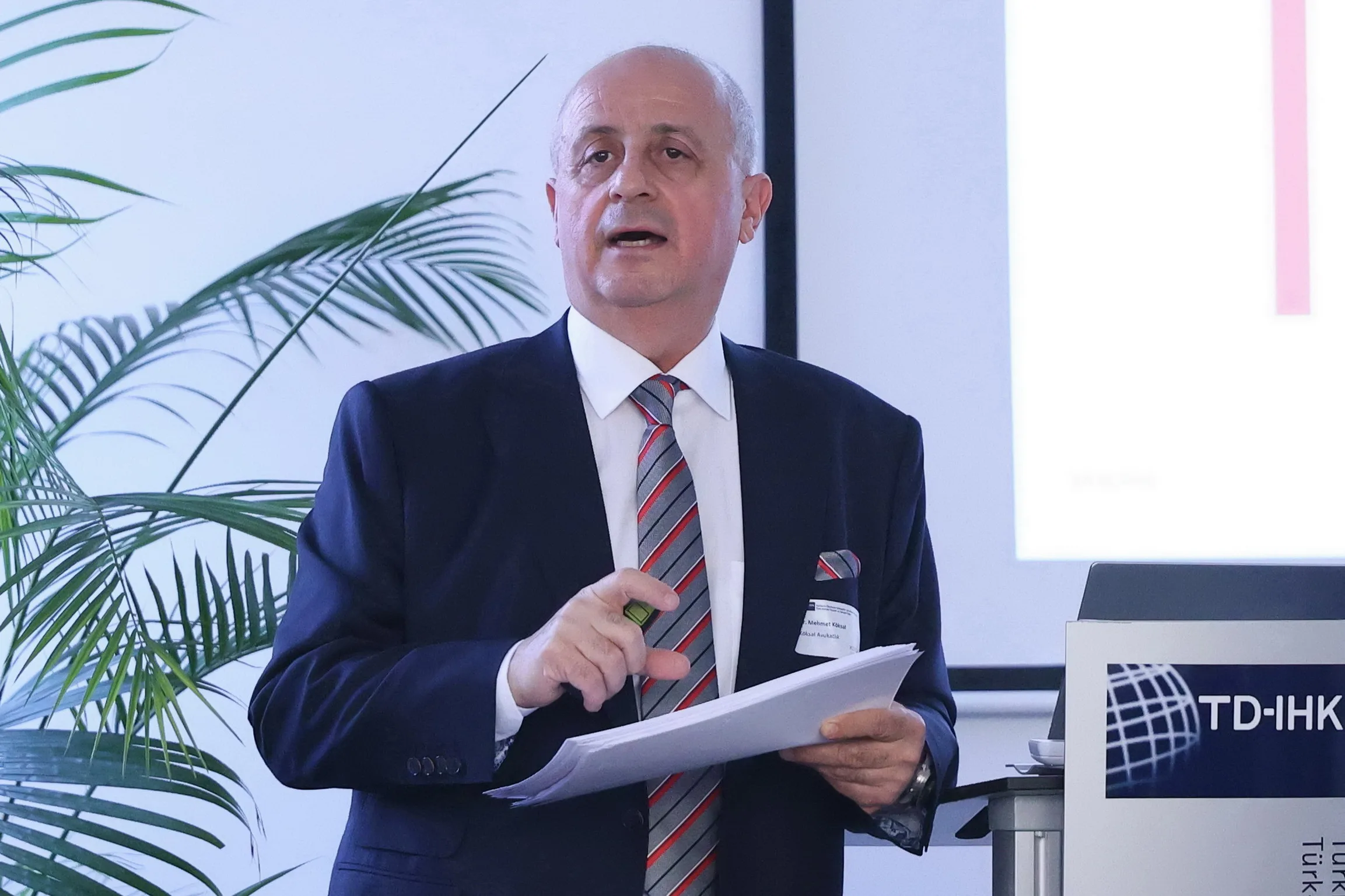 TD-IHK Berlin’de ‘Türkiye’ye Personel Görevlendirmeleri’ Masaya Yatırıldı