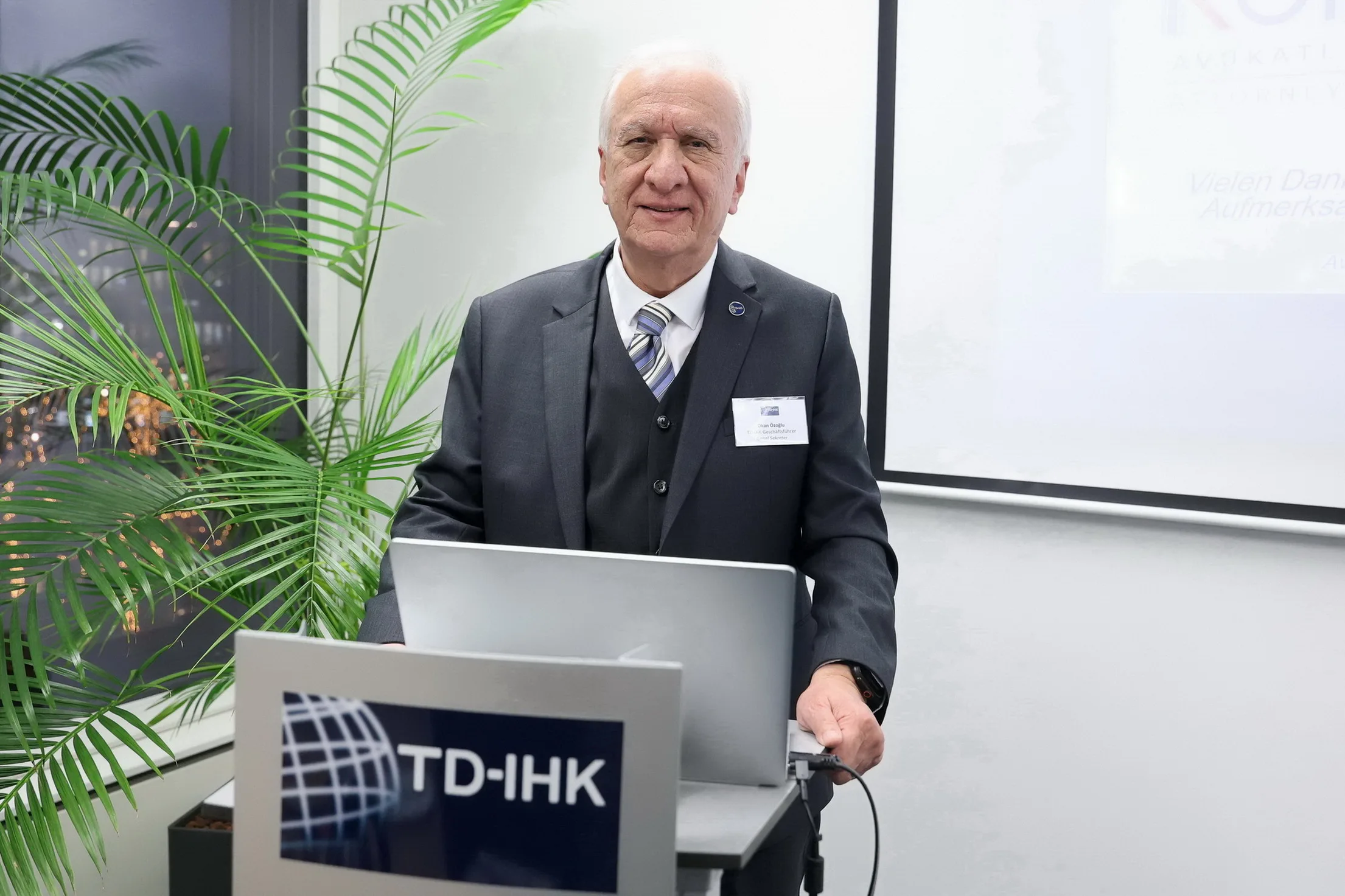 TD-IHK Berlin’de ‘Türkiye’ye Personel Görevlendirmeleri’ Masaya Yatırıldı