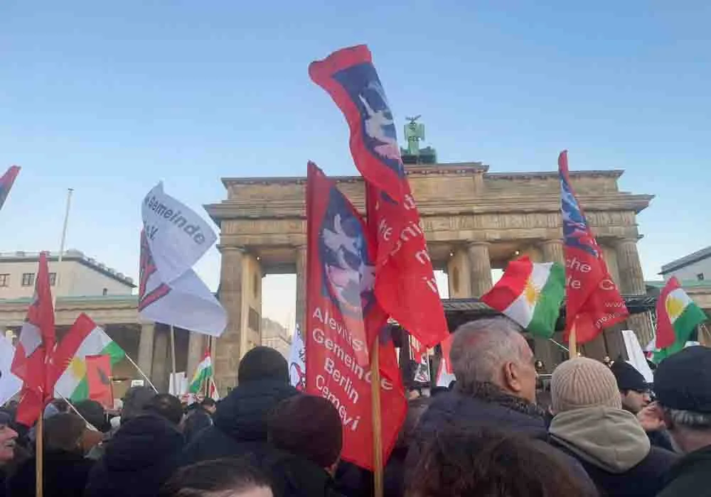 Federal Hükümetin Ahmed Şara Tutumu Berlin’de Protesto Edildi