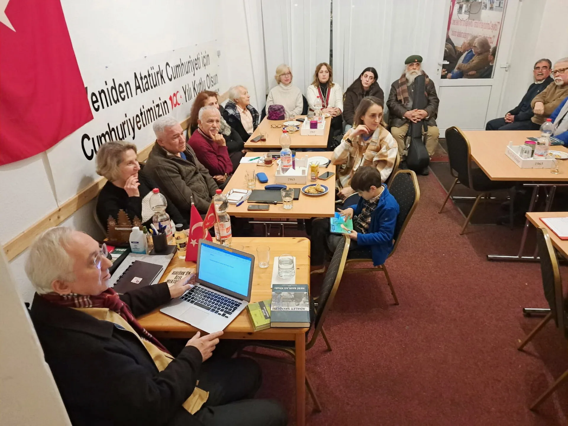 ADD-Berlin Edebiyat Günleri’nde Yılın İlk Konuğu Metin Ağaçgözgü Oldu