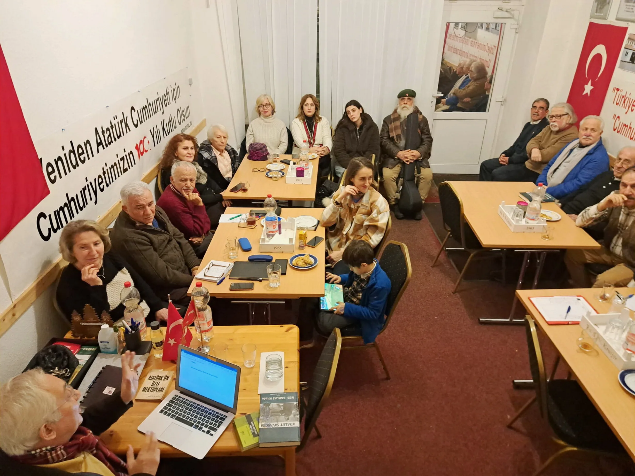 ADD-Berlin Edebiyat Günleri’nde Yılın İlk Konuğu Metin Ağaçgözgü Oldu