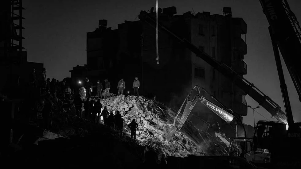 Depremin İzinde: Gürcan Öztürk’ten Berlin’de Anlamlı Fotoğraf Sergisi