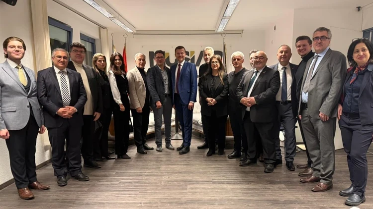 Nürnberg’de Belediye Başkan Adayları Seçim Öncesi Panelde Buluştu