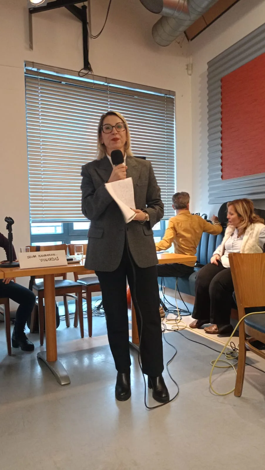 Duisburg’da Merdan Yanardağ ile Dayanışma Etkinliğine Yoğun Katılım