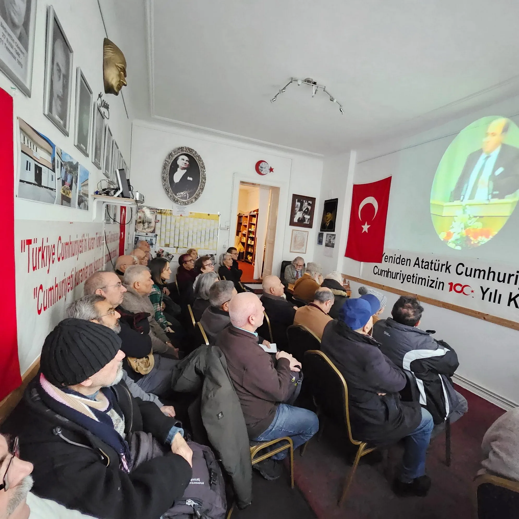 ADD Berlin’de Demokrasi ve Devrim Şehitlerini Andı